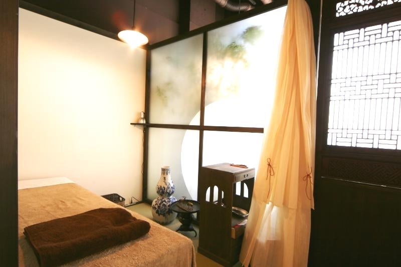 一鍼堂 心斎橋本院の個室での鍼灸施術　※要相談の写真