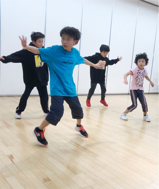 ロゴスダンススクール豊中校の紹介写真_1枚目