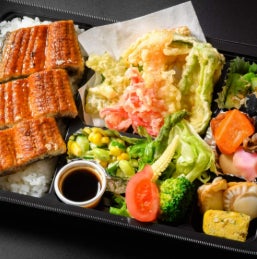 CAFE DINING JINYAのうなぎ御膳の写真
