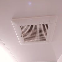 神奈川ハウスクリーニングセンター ＜出張・訪問専門＞の浴室換気扇・乾燥機の異常音がしたら・・・まずは、お問い合わせください。浴室換気扇の分解クリーニング承りますの写真