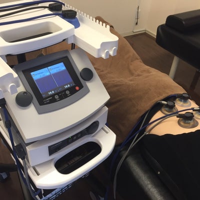 やましろ接骨院・鍼灸院の各スポーツ選手も使用する、ES電気機器です。の写真