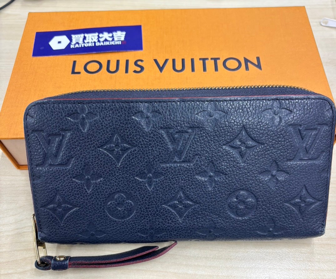 ヴィトン モノグラムの財布を買取させていただきました。の写真