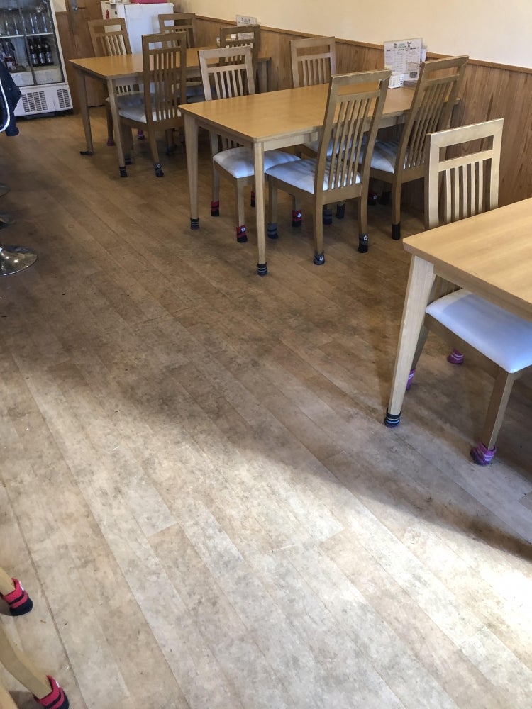 TADグループの店舗床清掃1m2の写真