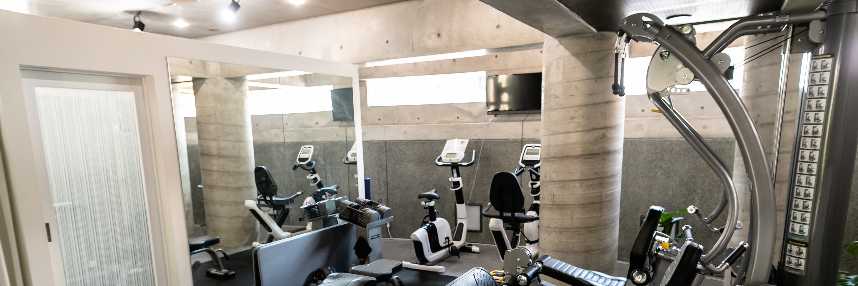 BRIGHT FITNESS 24 大島店