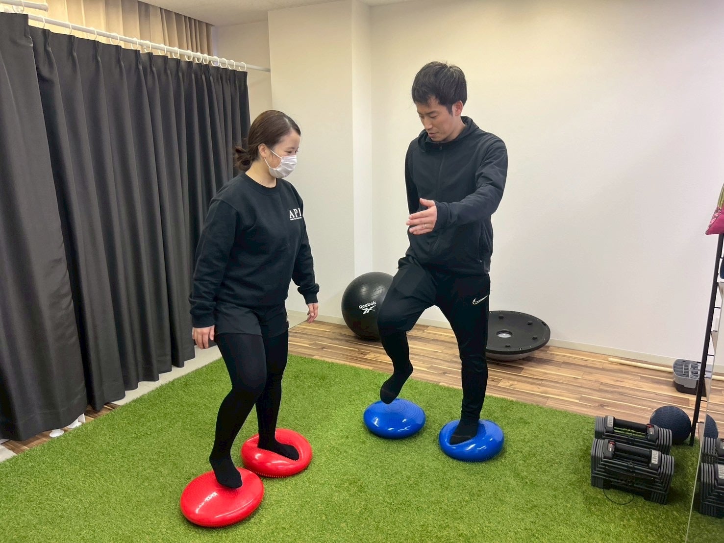 神戸元町三宮パーソナルジム STUDIO ELANDORのペアトレーニングの写真
