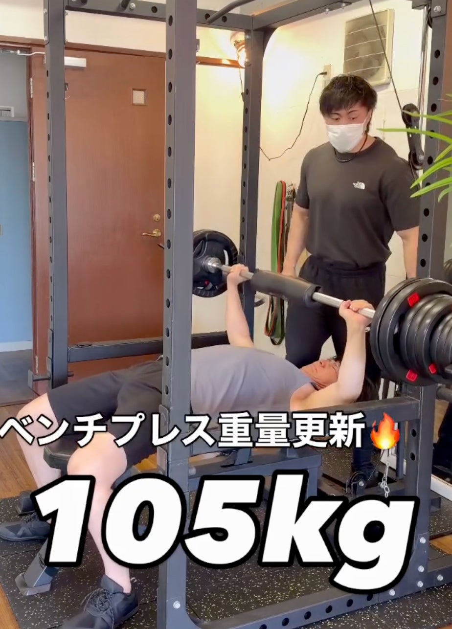 ベンチプレス100kg超えても成長中の写真