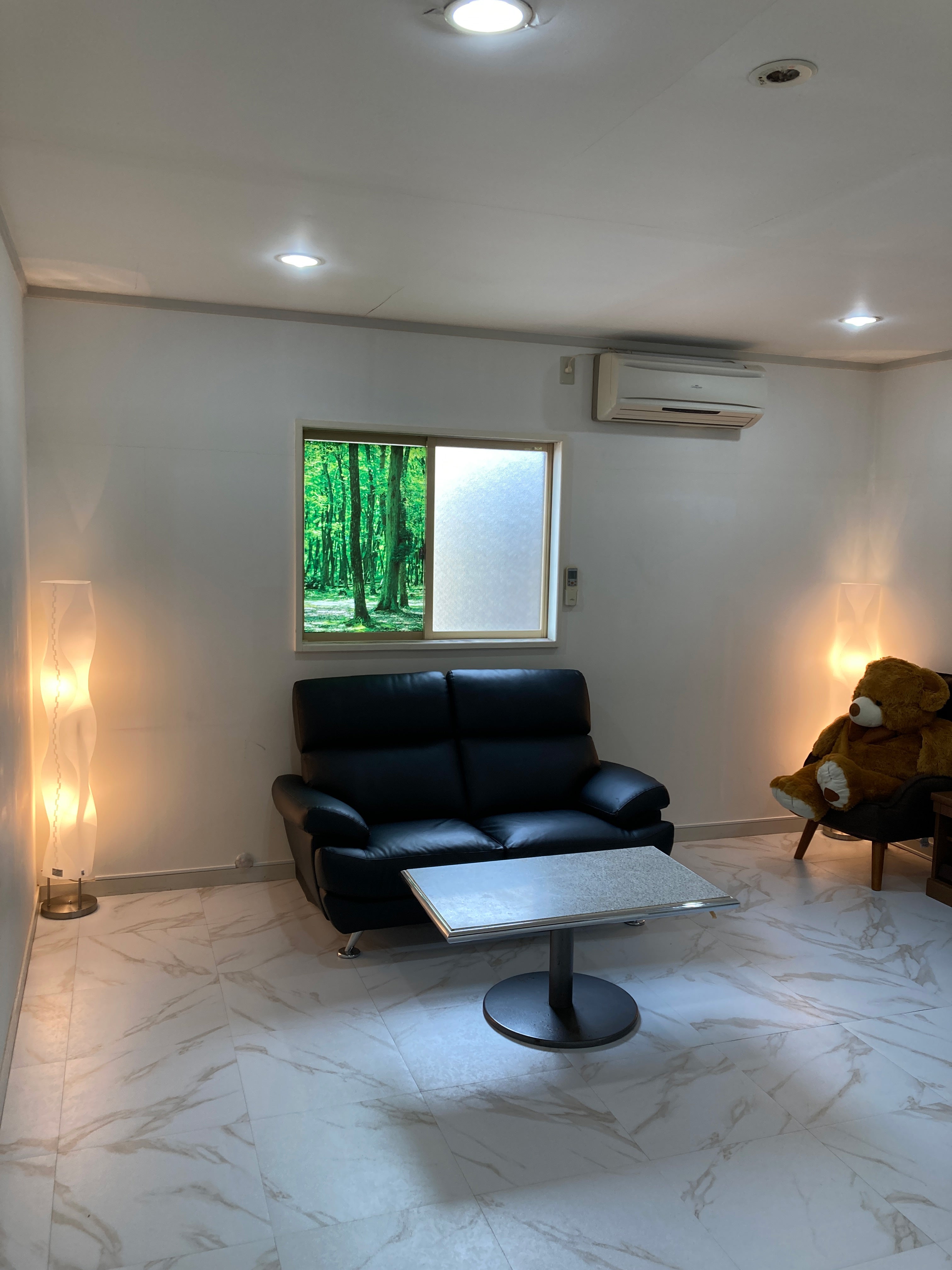 The 3rd room 西鶴賀の西鶴賀 PREMIUM LOUNGE 14㎡☆あらゆる用途にご利用頂けます☆の写真