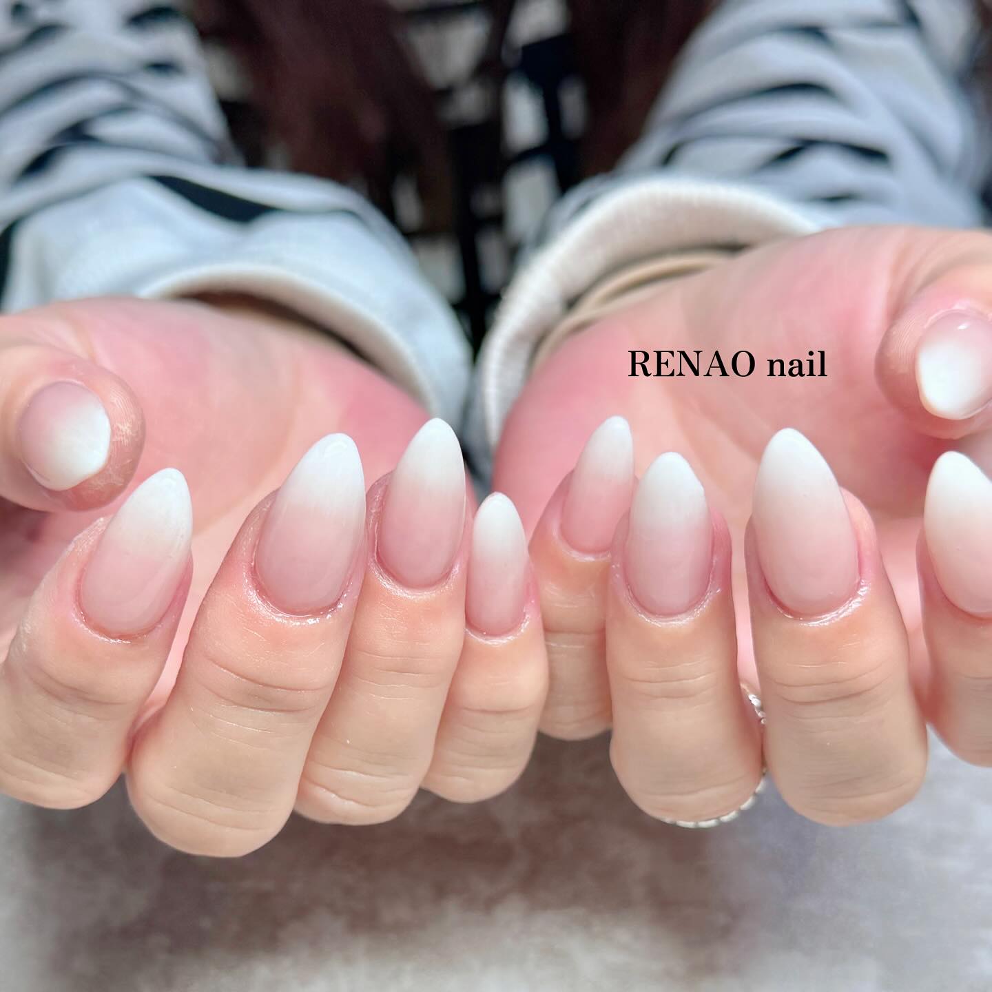 ネイルサロンRENAO（レナオ） 「小田急相模原店」のグラデーションネイルなら、ネイルサロン RENAO（レナオ）「小田急相模原店」《東林間・中央林間・座間エリア対応》の写真