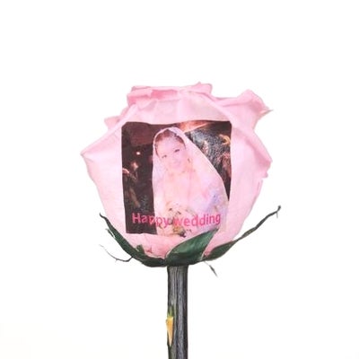aquxya  flower ＆ jewelry１０丁目店  (プリザーブドフラワー・造花専門店)の【一輪のバラ】花びらに画像をプリントします♪ギフトBOX（黒）付き♪の写真_1枚目