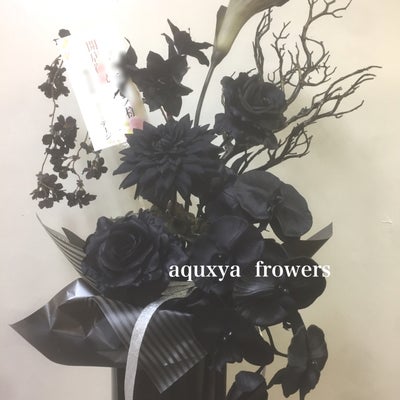 aquxya  flower ＆ jewelry１０丁目店  (プリザーブドフラワー・造花専門店)の造花のスタンド装花★お店のディスプレイ・開店祝いなどに♪の写真_1枚目