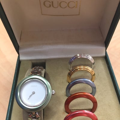 GUCCIの時計売るなら買取専門店大吉七隈四ツ角店へお越し下さいませ。