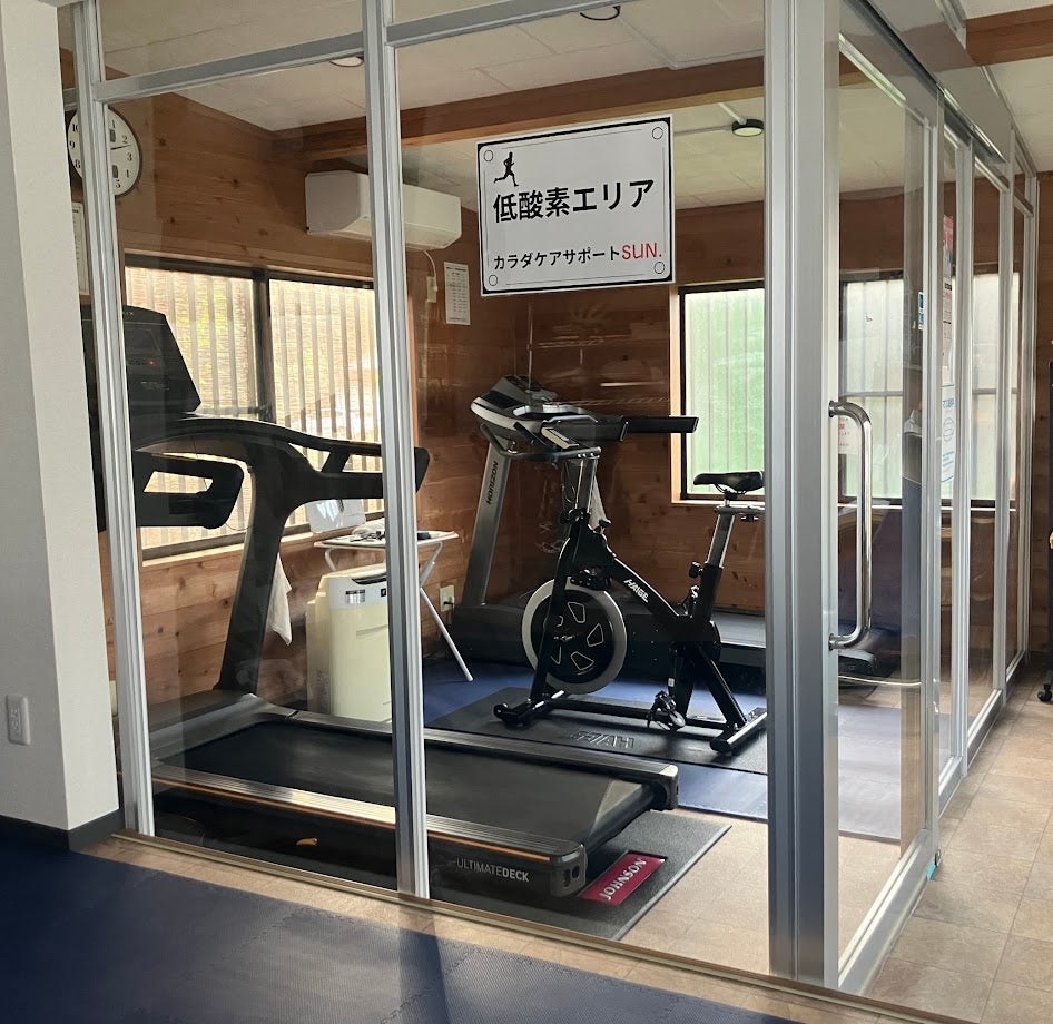 カラダケアサポートSUN.　　　　【筋膜施術×低酸素トレーニング×マシンピラティス専門スタジオ】の低酸素コンディショニング【低酸素室内での有酸素運動×筋力強化、サーキットトレーニング等で持久力向上、次世代型ダイエット！】の写真