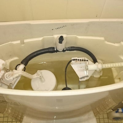 水道便利屋さんのトイレ水漏れ点検・調整の写真