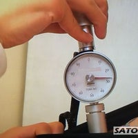 新三郷かえで整骨院の保険の施術：筋硬度測定の写真