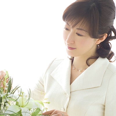 フラワーサロン花笑み（フラワーアレンジ＆プリザーブドフラワー）のスタッフの写真 - 豊岡　永美