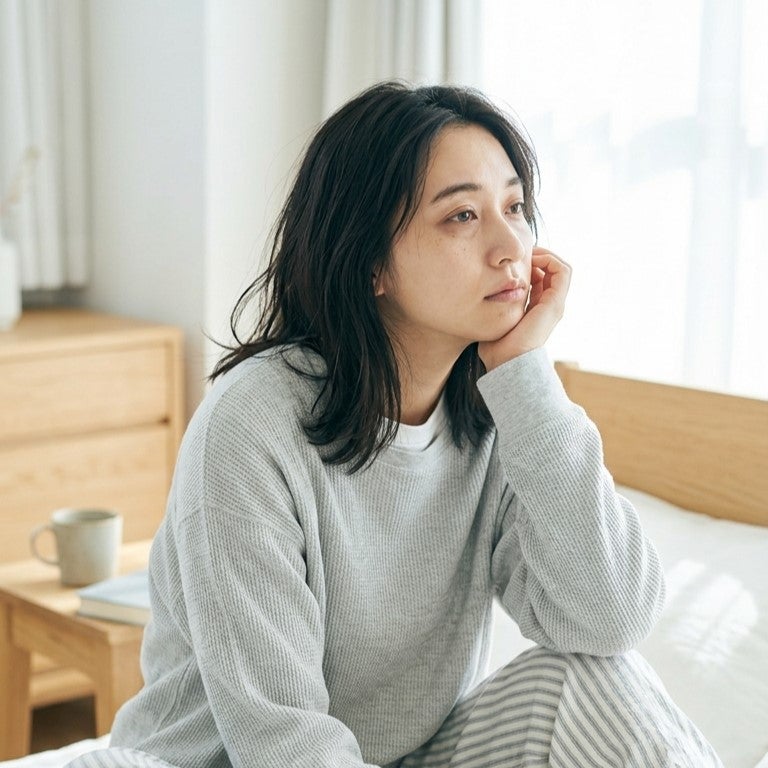 『「体は疲れてるのに眠れない…」夜、頭と身体が冴えてしまう3つの理由』の写真