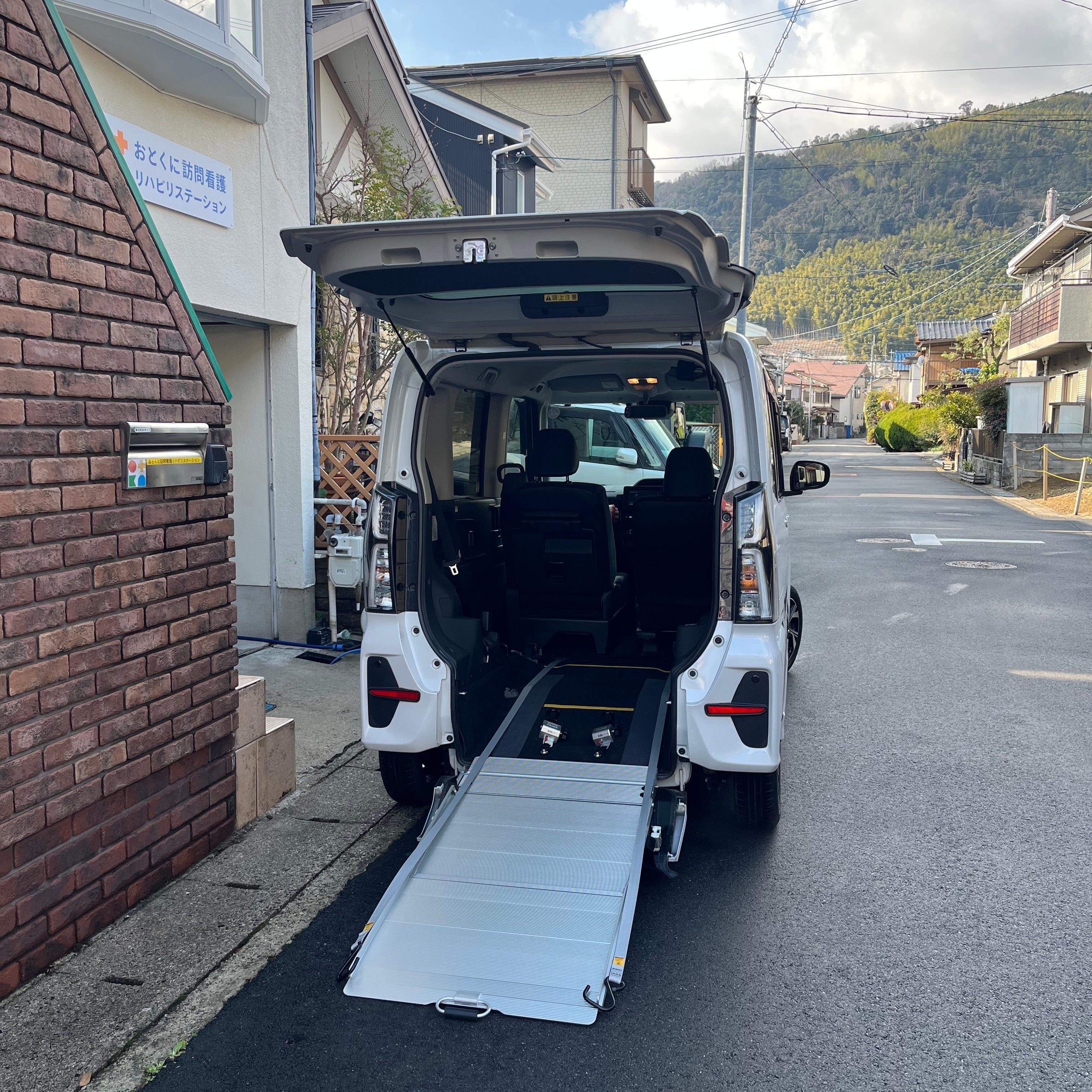 おとくに訪問看護　介護タクシー_2枚目