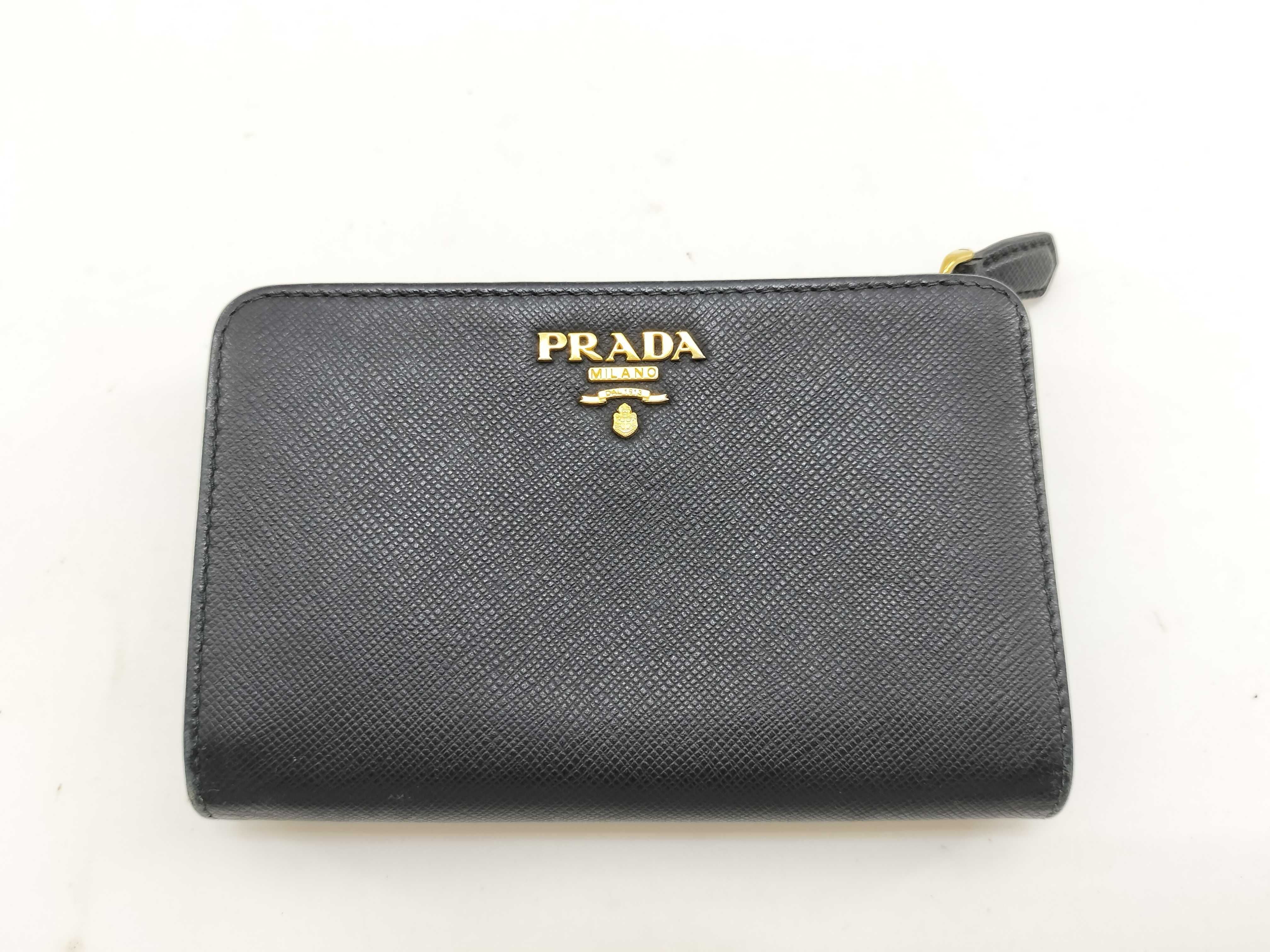 PRADA サフィアーノレザー 折り財布 M510Aをお買取りしました👛✨の写真