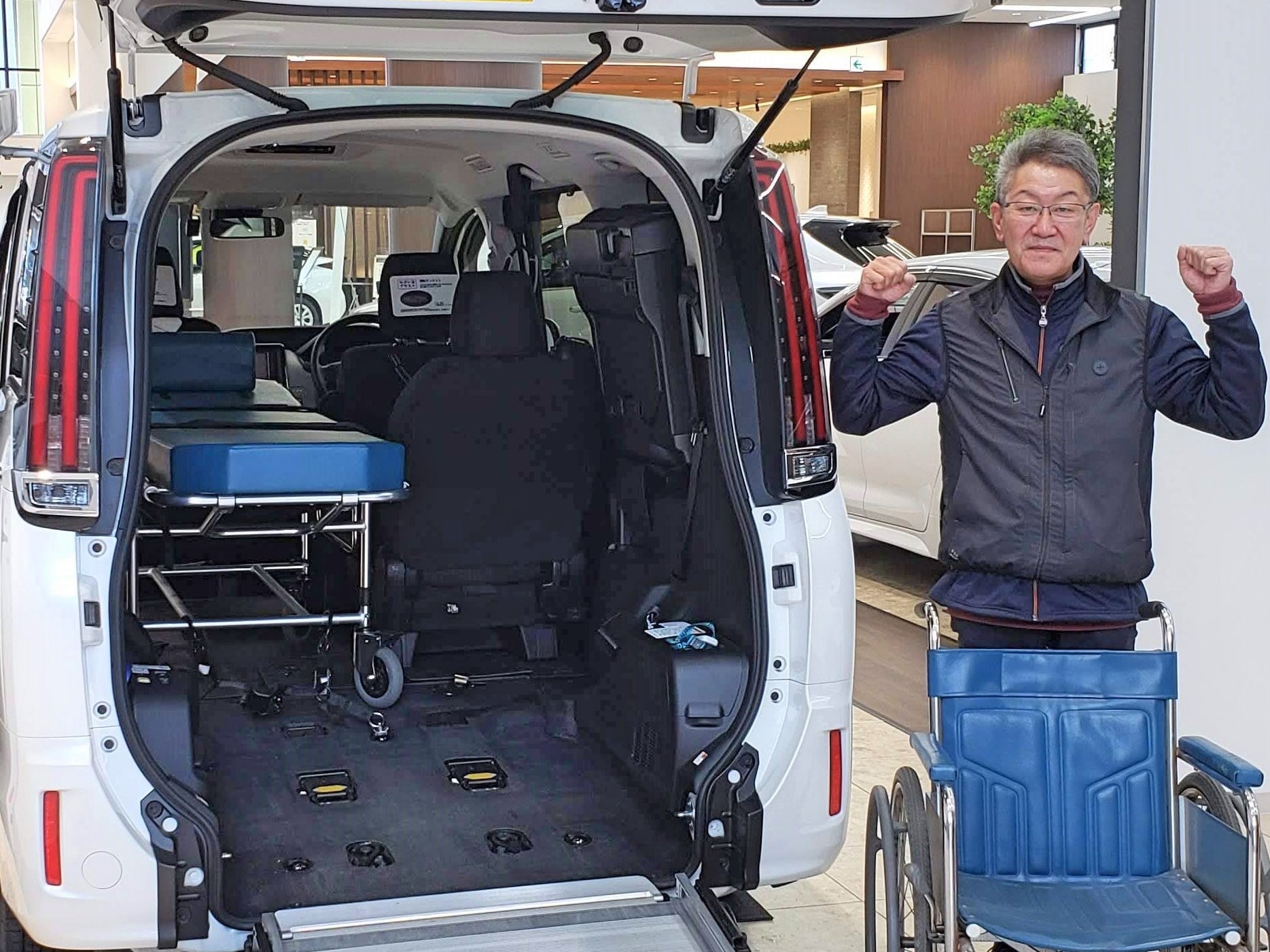 介護タクシーはあとふるライフサポートケア_1枚目