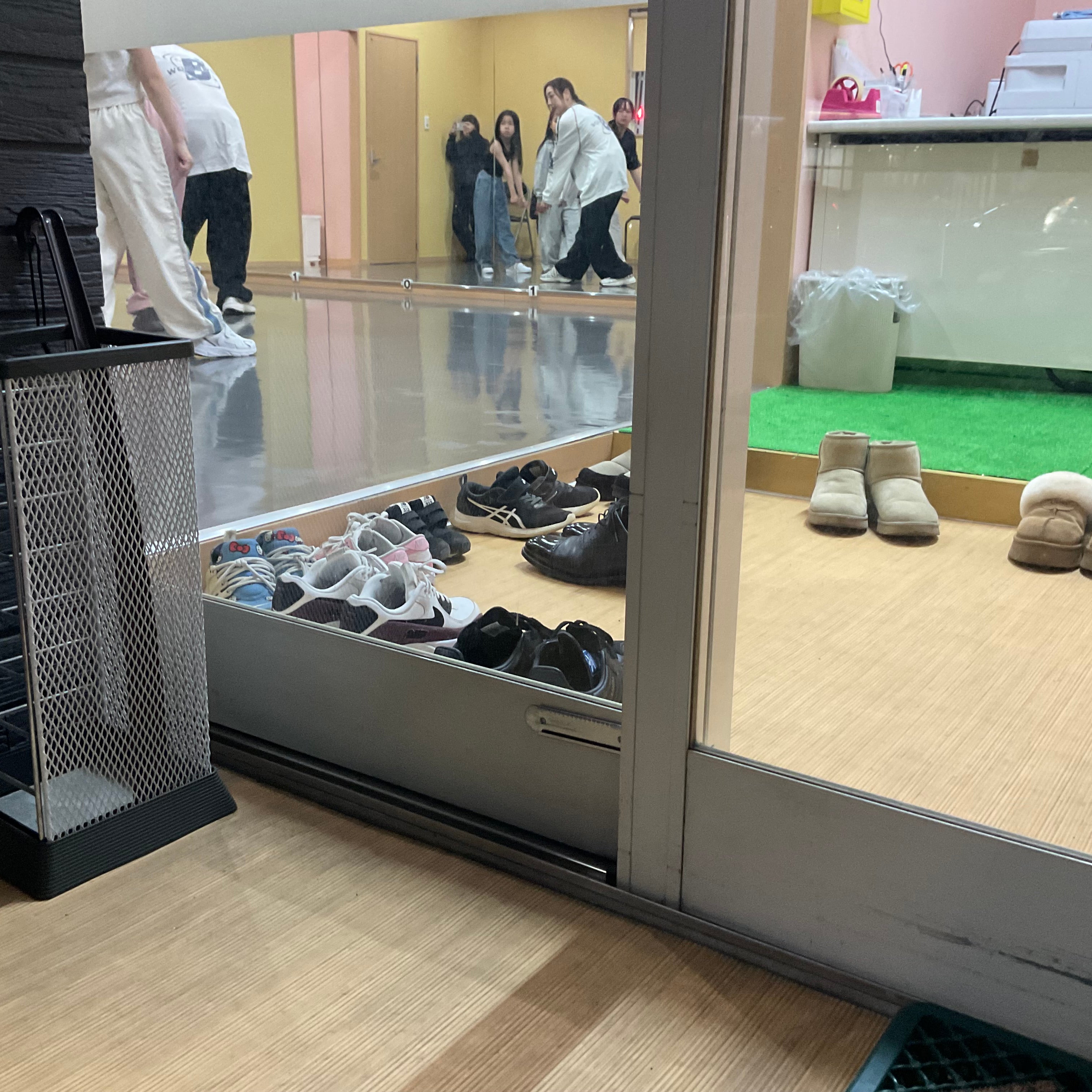 鳳ダンススタジオ_2枚目