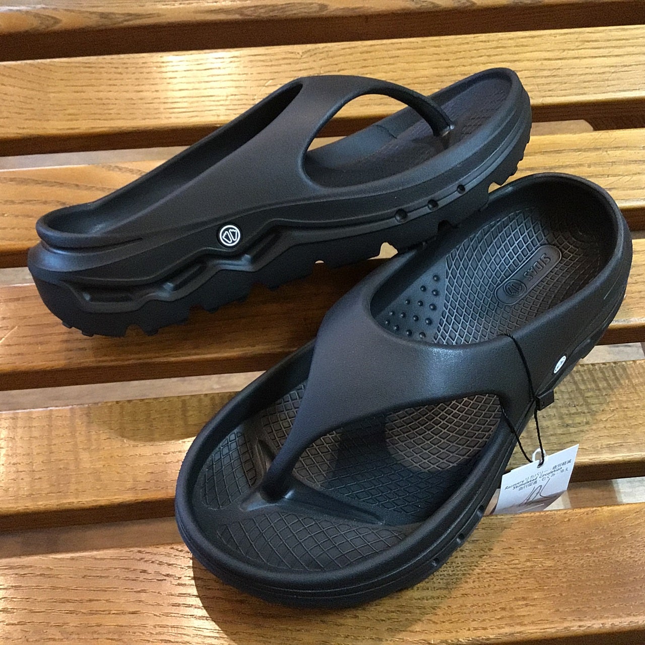Kadotation!? The shoe storeのトングタイプの「ReCoLA」登場！ シダスのリカバリーサンダル。の写真