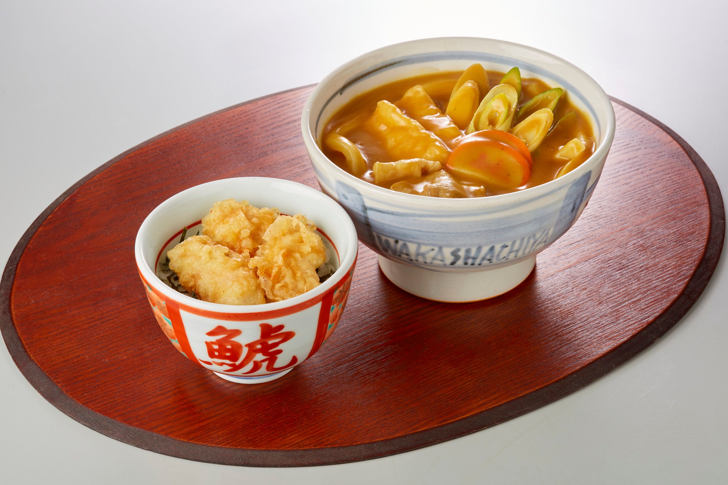 若鯱家 錦店のカレーうどんと選べるミニ丼セットの写真
