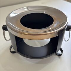 チーズフォンデュセット 鍋・スタンド・フォーク付き 1,780円で入荷の写真