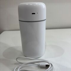 【中古家電入荷】USB卓上加湿器 ホワイト コンパクトタイプ 動作確認済み 680円の写真