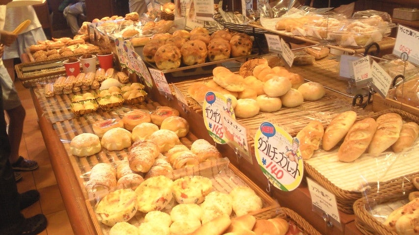 パン・メゾンの商品の写真 - 菓子パンと総菜パン