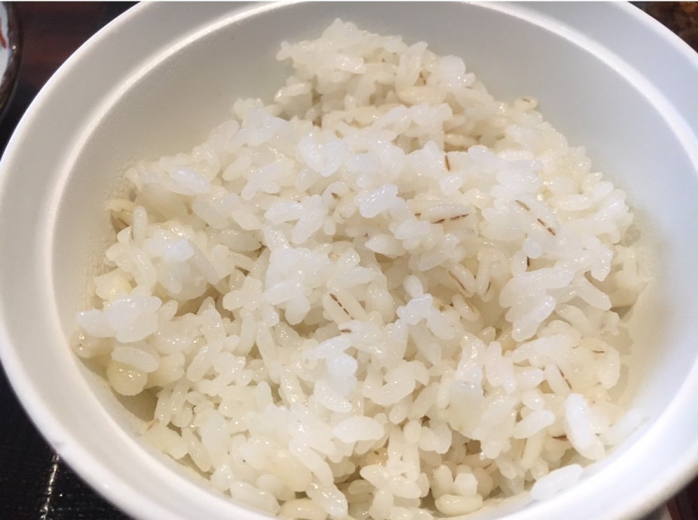 とんかつの和くらの料理の写真 - 麦ご飯