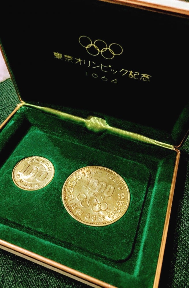銀座パリス　京成八幡駅前店 （本八幡 買取）の商品の写真 - 1000円玉です。大きいサイズ、しかも純銀ですよ！これもまさかの等価交換。即買いでした。