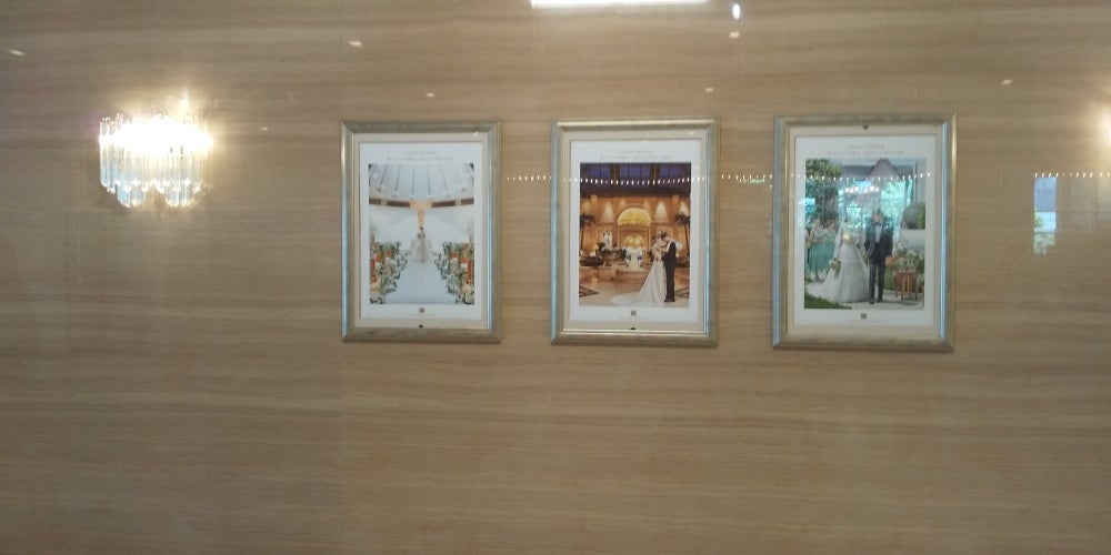 ホテル阪急インターナショナルの店内の様子の写真