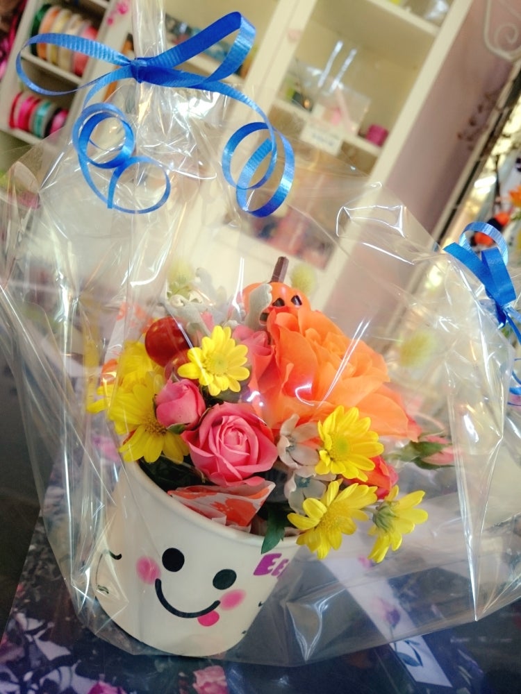 花と住まいのお店　AilaRose　「アイラローズ」　の商品の写真 - ハロウィンアレンジメント