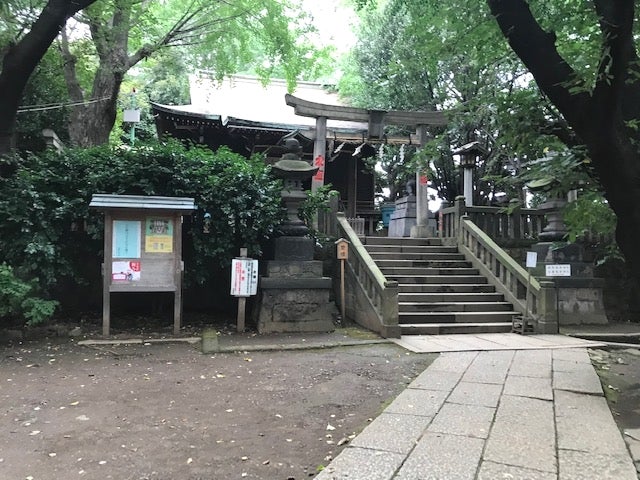 諏方神社の店内の様子の写真