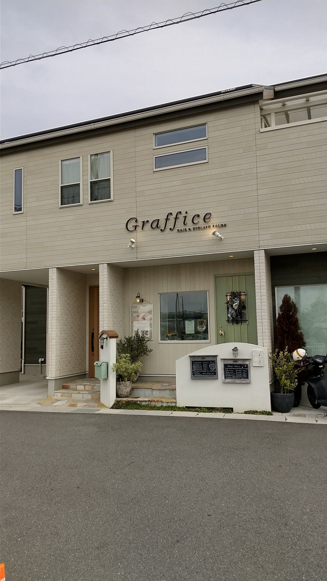 Graffice【グラフィス】の外観の写真 - 店舗